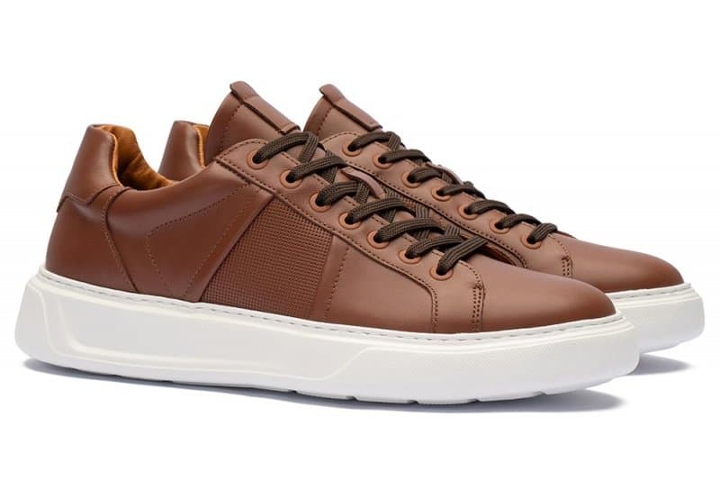 Brown natural leather sneakers