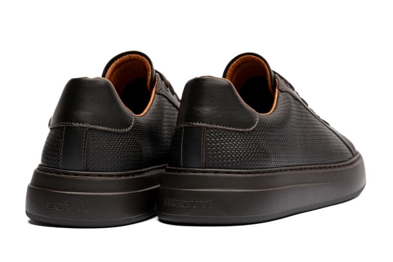 Brown natural leather sneakers