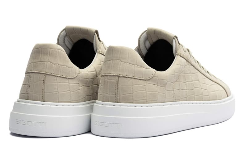 Natural leather beige sneakers
